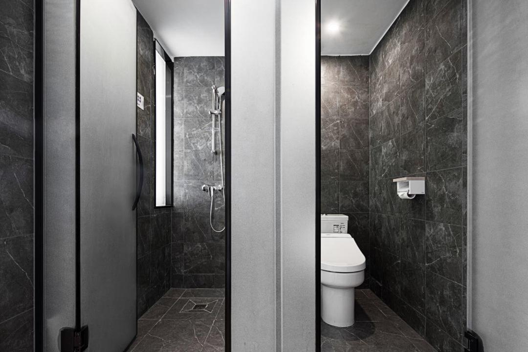 Walling Hotel - Chongqing Jiefangbei Hongyadong Екстериор снимка